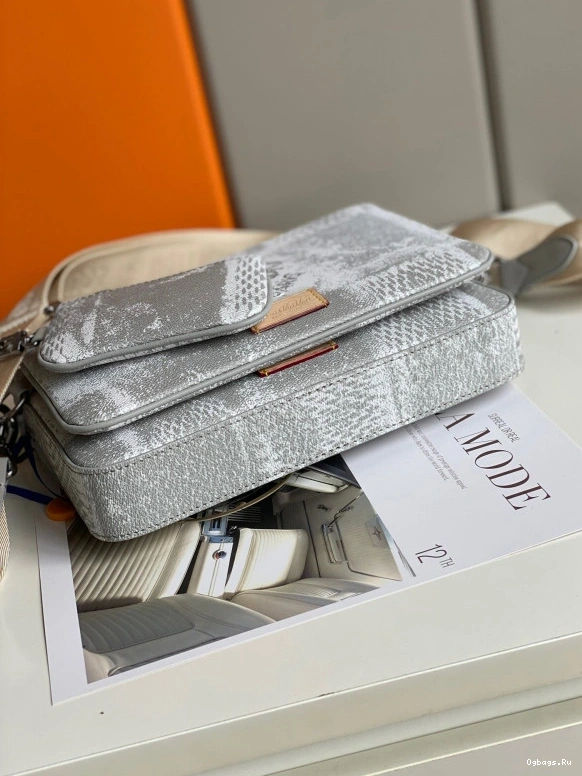 VUITTON TRIO MESSENGER LOUIS 0414